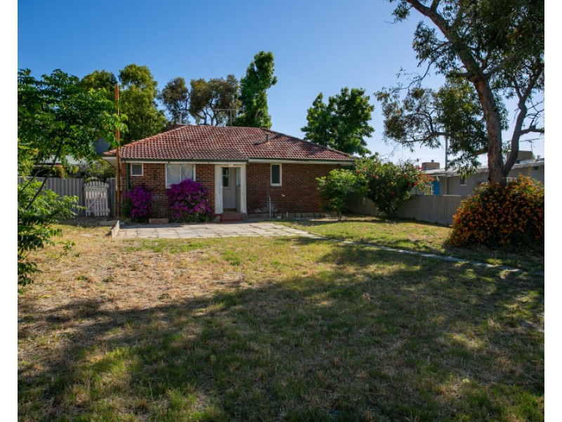 21 Tangmere Way, Balga WA 6061