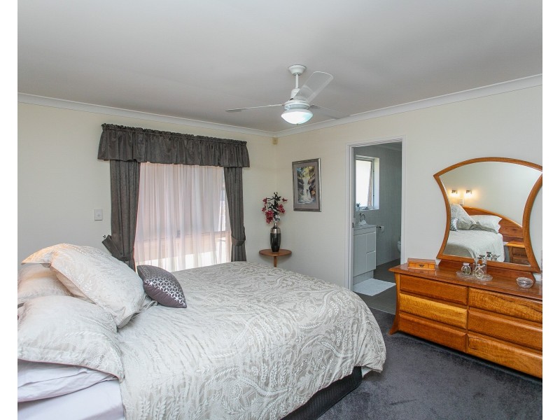 1 Viola Place, Beechboro WA 6063