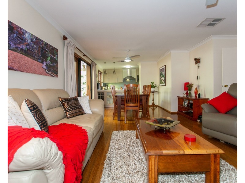 1 Viola Place, Beechboro WA 6063