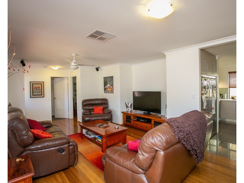 1 Viola Place, Beechboro WA 6063