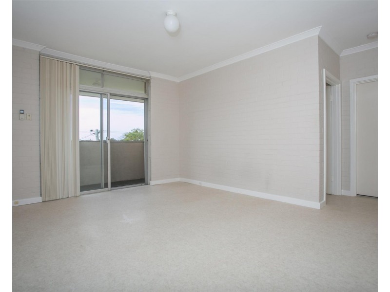 32/26 Golf View Street, Yokine WA 6060