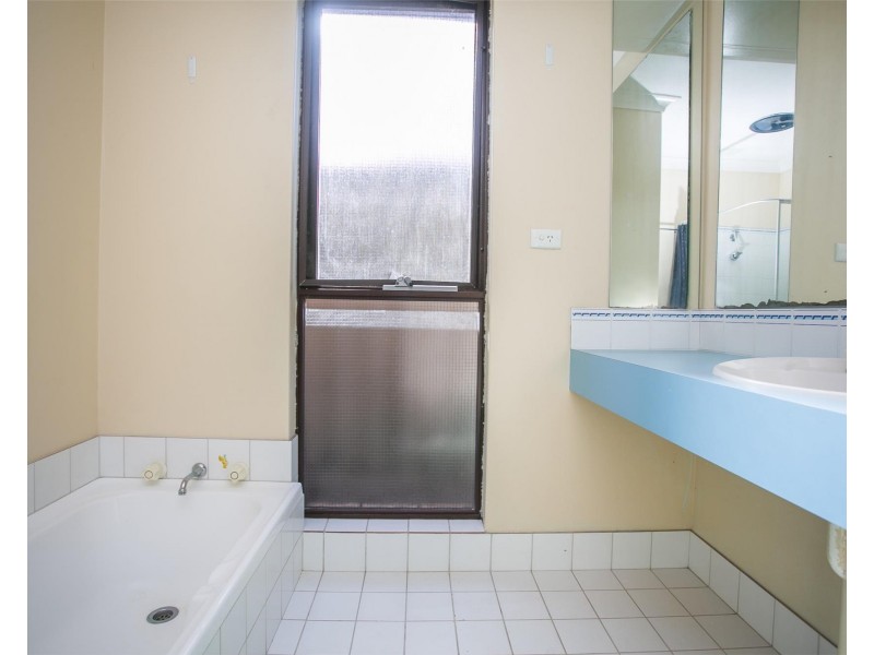 16 Salisbury Road, Beechboro WA 6063