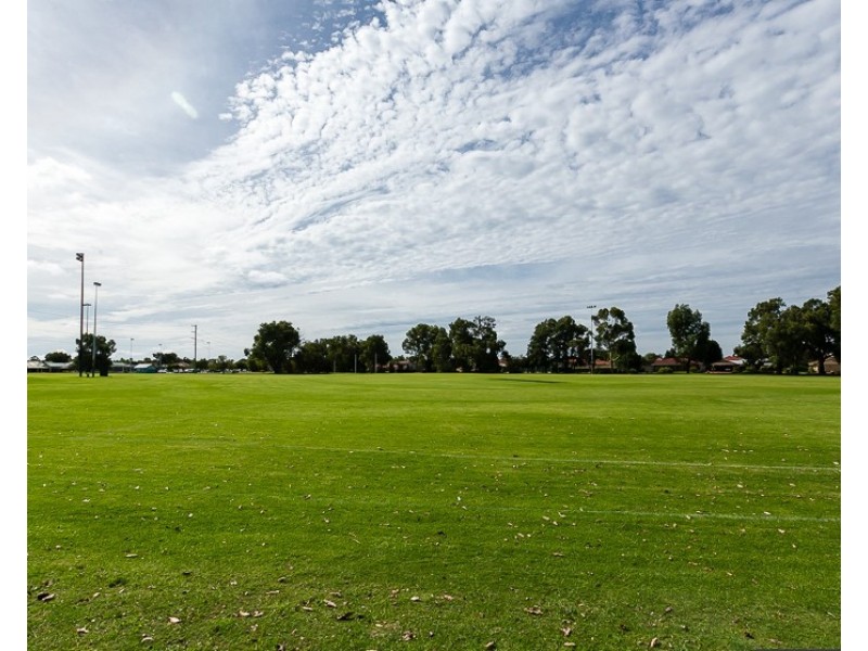 1 Tanager Trail, Ballajura WA 6066