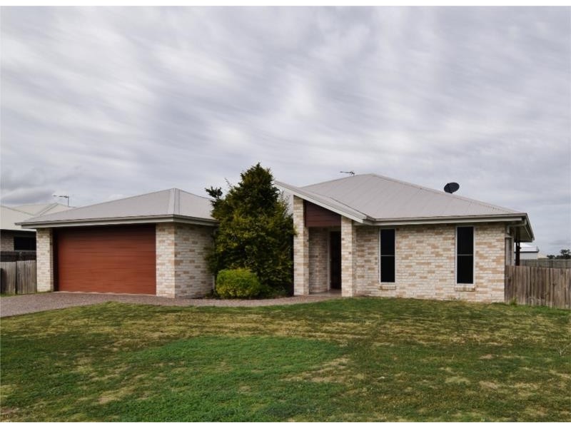 38 Diggers Drive, Dalby QLD 4405