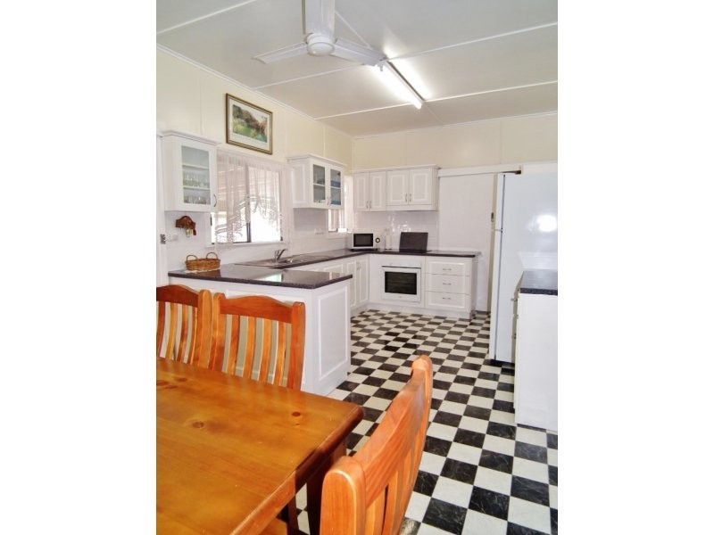 14 Moreton Street, Dalby QLD 4405