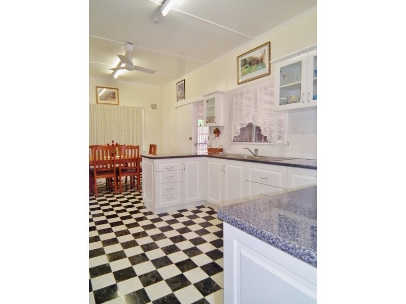 14 Moreton Street, Dalby QLD 4405