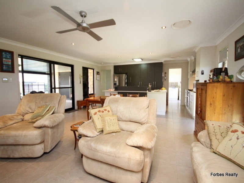12 Southern Cross Drive, Dalby QLD 4405