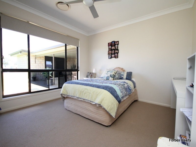 12 Southern Cross Drive, Dalby QLD 4405