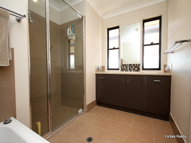12 Southern Cross Drive, Dalby QLD 4405