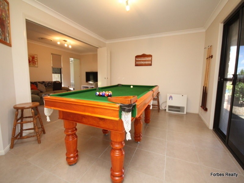 12 Southern Cross Drive, Dalby QLD 4405