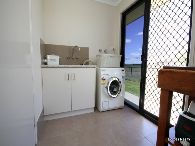12 Southern Cross Drive, Dalby QLD 4405