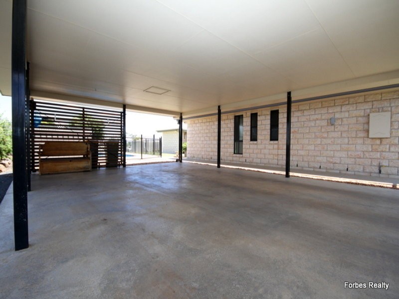 12 Southern Cross Drive, Dalby QLD 4405