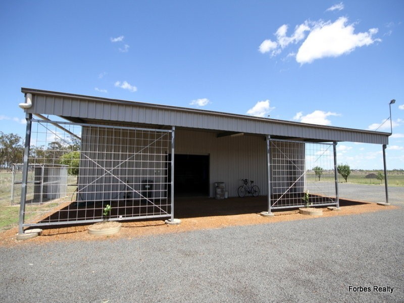 12 Southern Cross Drive, Dalby QLD 4405