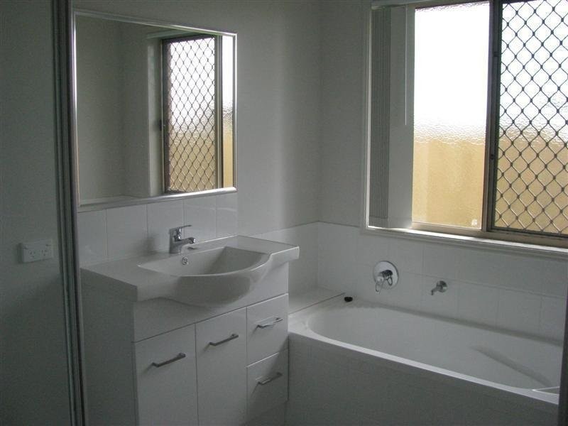 8 Paper Court, Dalby QLD 4405