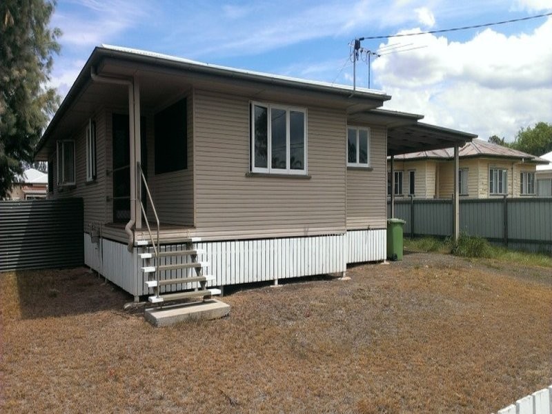 29 Charles Street, Dalby QLD 4405