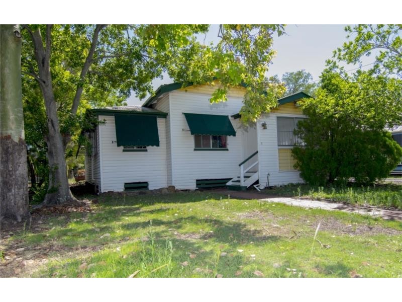 21 Patrick Street, Dalby QLD 4405