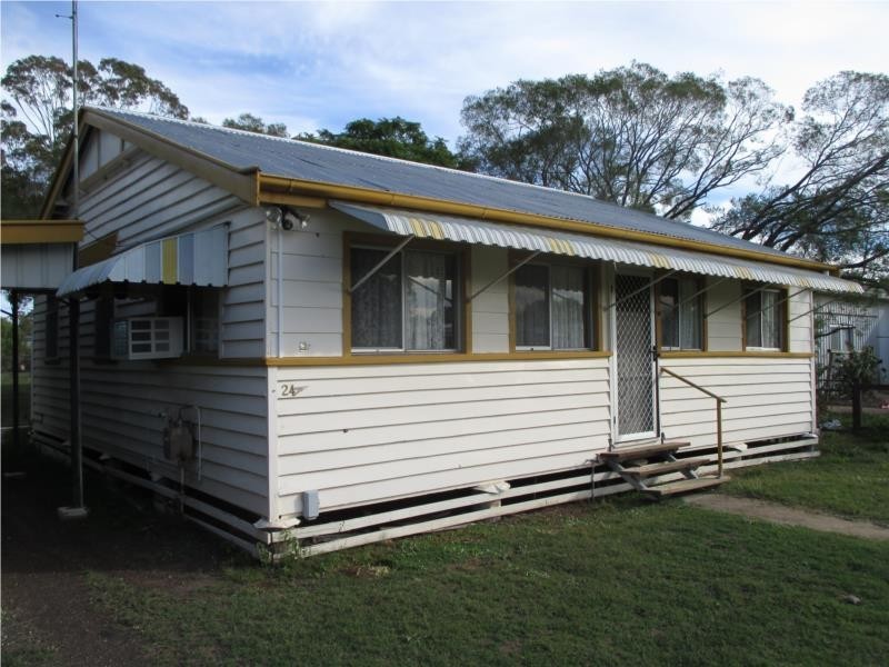 24 Etty Street, Dalby QLD 4405