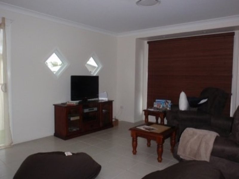 1 & 2/19 Homebush Street, Dalby QLD 4405