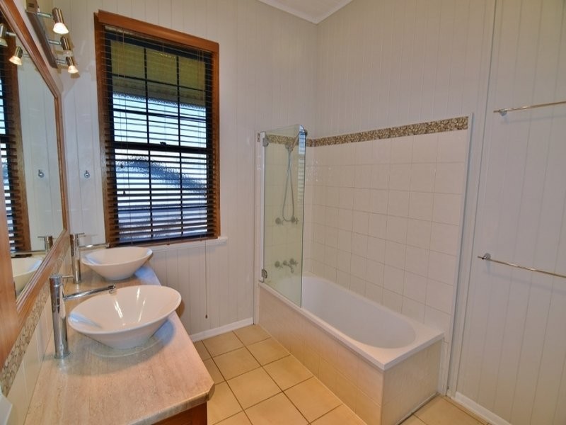 92 Orpen Street, Dalby QLD 4405