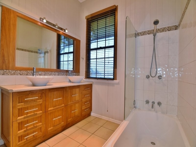 92 Orpen Street, Dalby QLD 4405