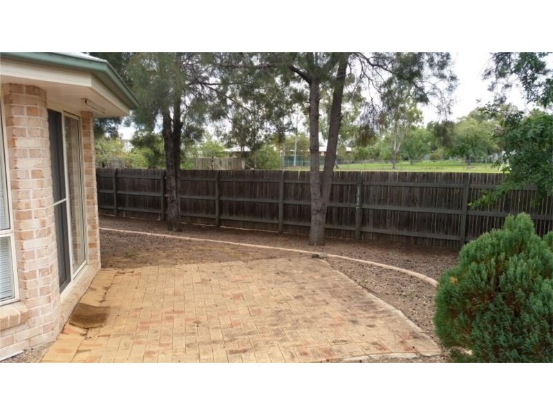 4/82 Charles Street, Dalby QLD 4405