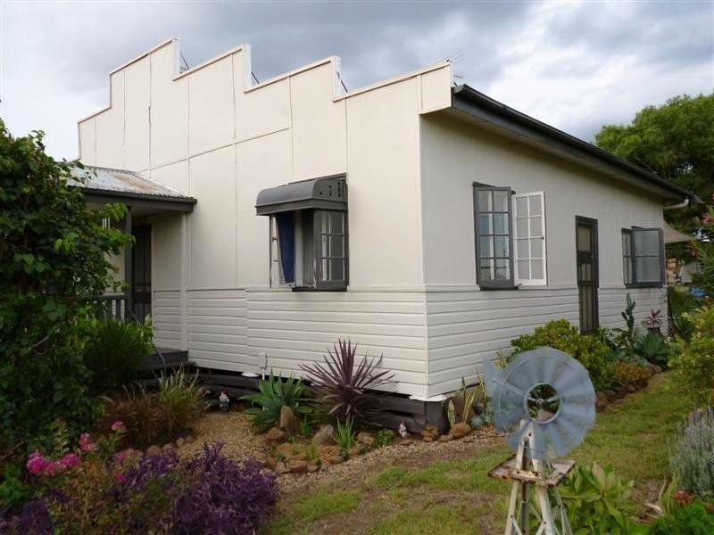 15 Dennis Street, Bell QLD 4408