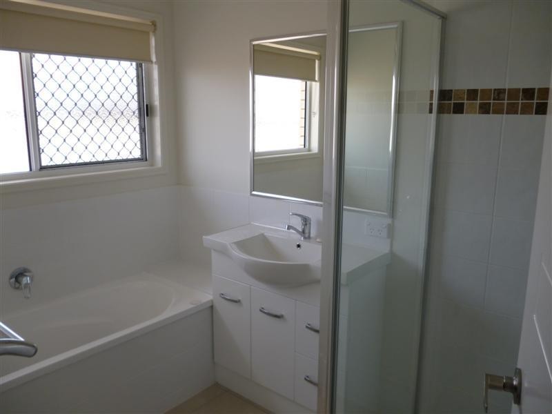 7 Pine Street, Dalby QLD 4405