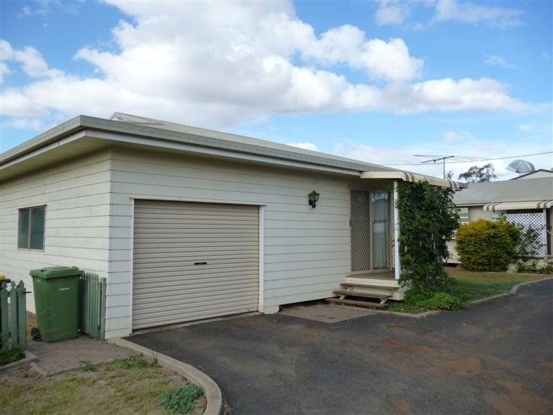 2/2 Swan Street, Dalby QLD 4405