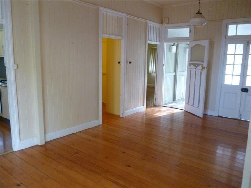 6 New Street, Dalby QLD 4405