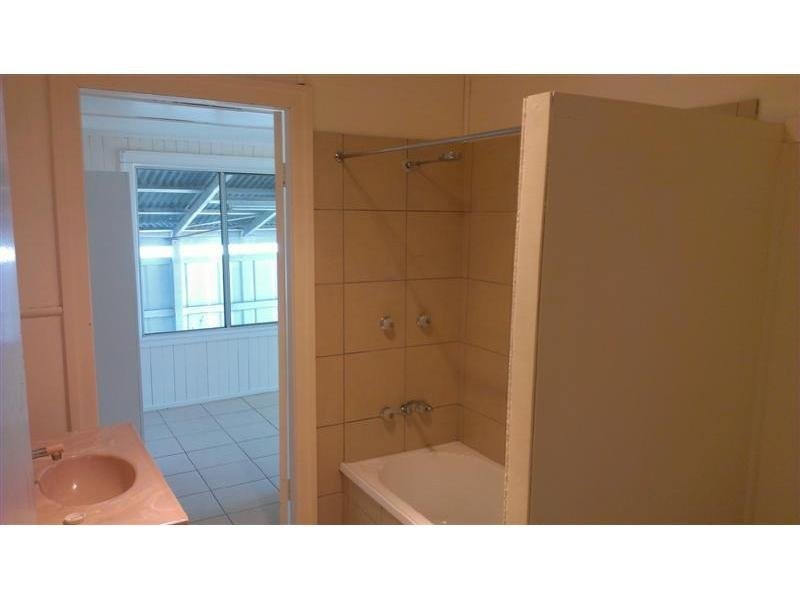 14 Moy Street, Dalby QLD 4405