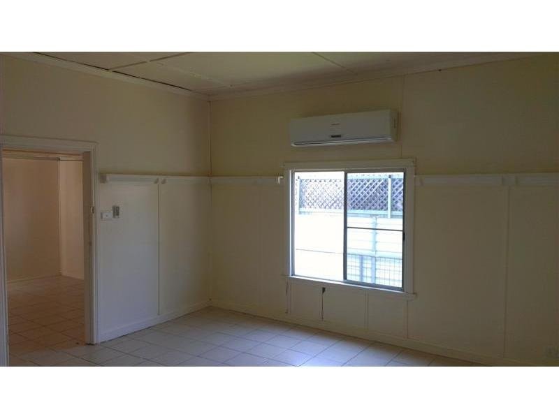 14 Moy Street, Dalby QLD 4405