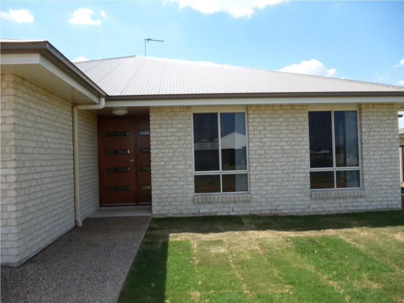 51 Diggers Drive, Dalby QLD 4405