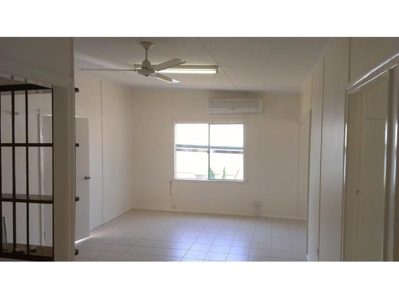12 Moy Street, Dalby QLD 4405