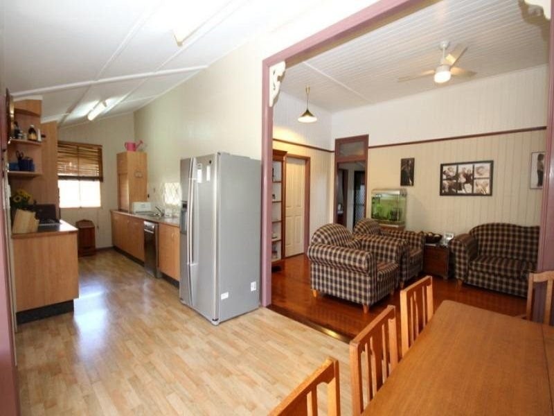 23 James Street, Dalby QLD 4405