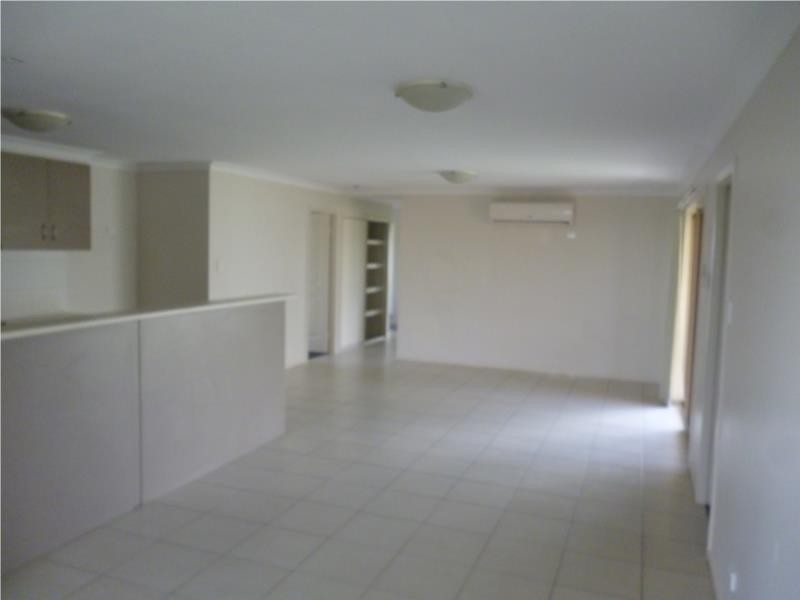 11 Barry Place, Dalby QLD 4405