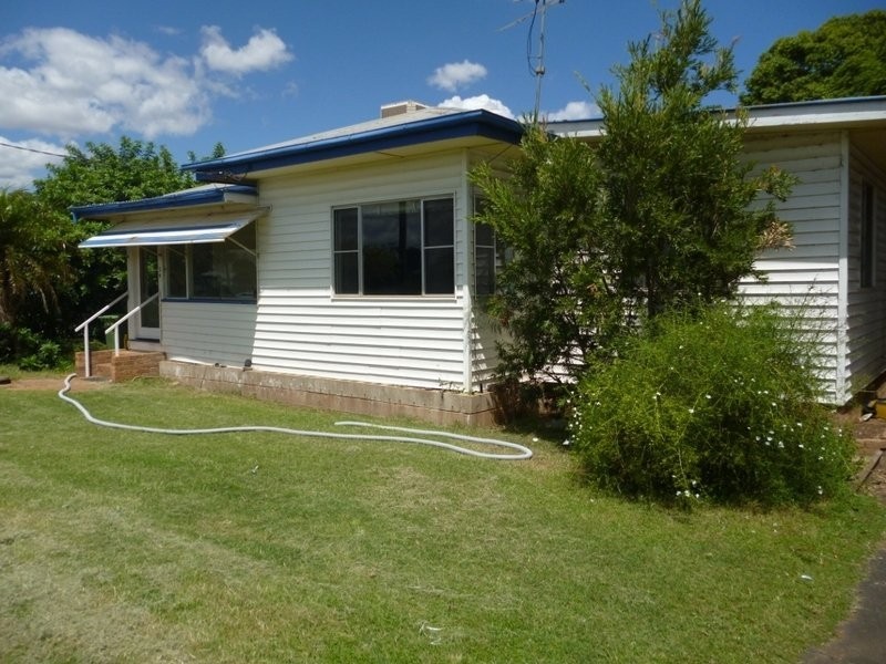 5 Loudon Road, Dalby QLD 4405