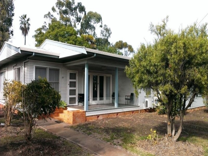 77 Condamine Street, Dalby QLD 4405