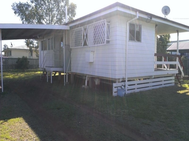 2 Jerome Street, Dalby QLD 4405