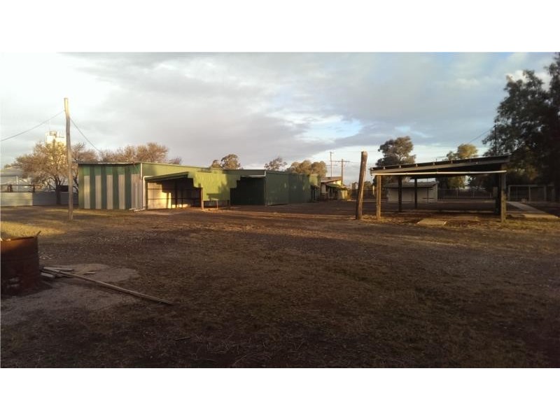 36 Yumborra Road, Dalby QLD 4405