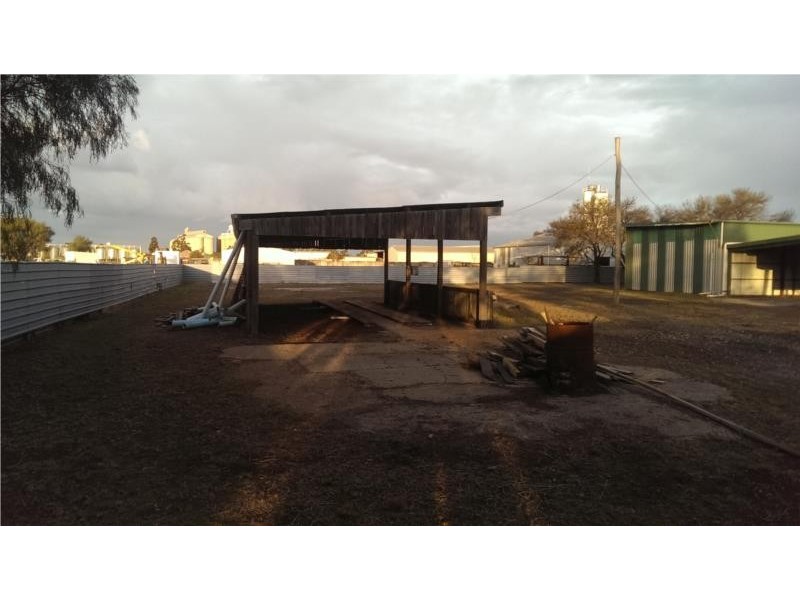 36 Yumborra Road, Dalby QLD 4405