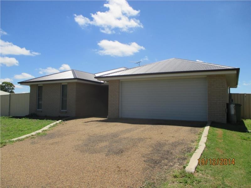23 Mary St, Dalby QLD 4405
