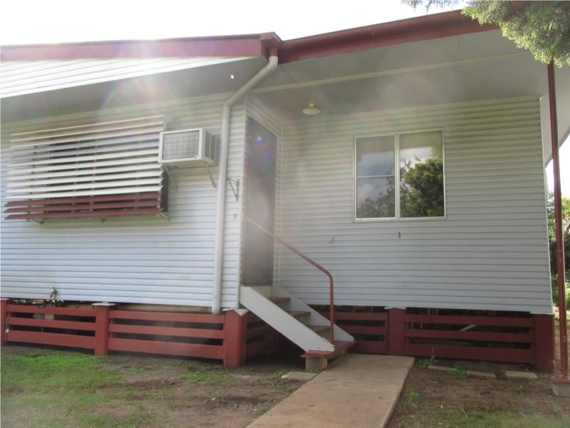 1/63 Wood Street, Dalby QLD 4405