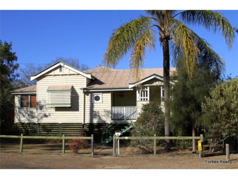 2 Matheson Street, Dalby QLD 4405