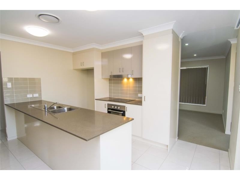 27 Gosden Drive, Dalby QLD 4405