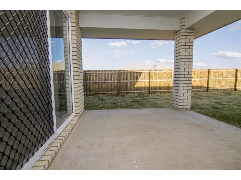 27 Gosden Drive, Dalby QLD 4405