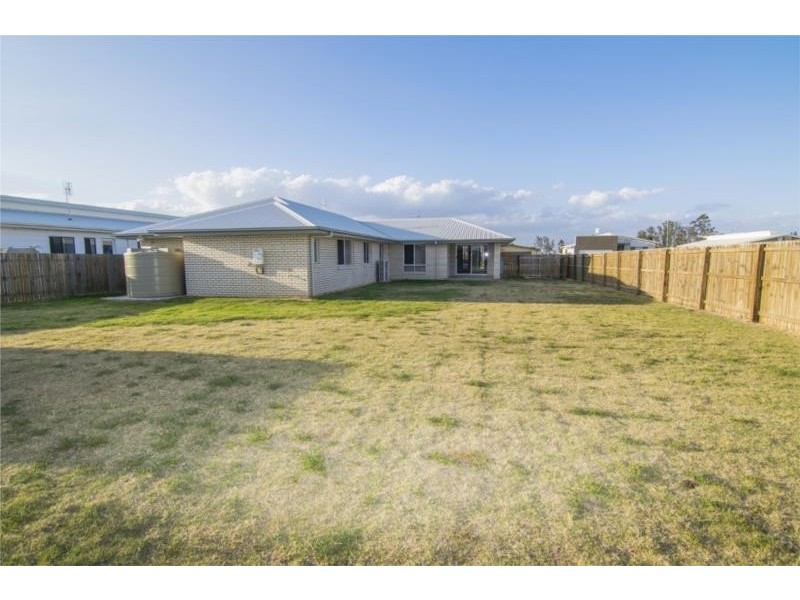 27 Gosden Drive, Dalby QLD 4405