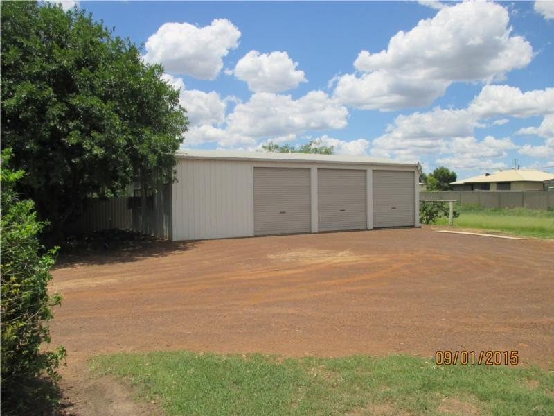 81 Summer Avenue, Dalby QLD 4405