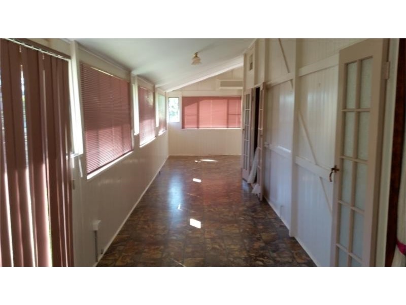 60 Pratten Street, Dalby QLD 4405