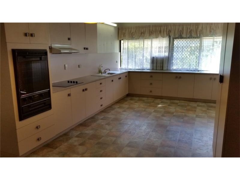60 Pratten Street, Dalby QLD 4405
