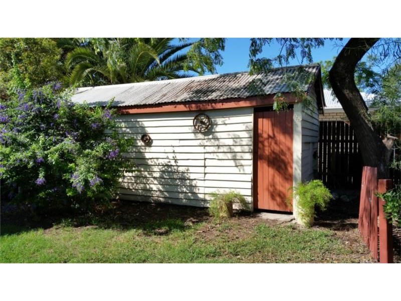 60 Pratten Street, Dalby QLD 4405